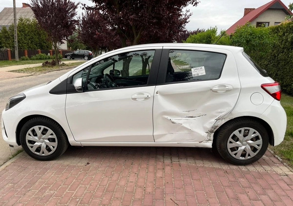 Toyota Yaris cena 23900 przebieg: 118591, rok produkcji 2017 z Turek małe 92